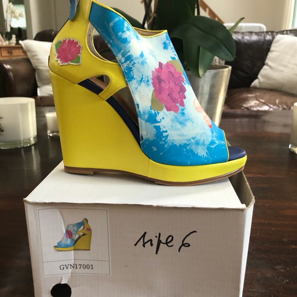 Yellow & Blue Floral Peep-Toe Wedge Sandal Grape Vine